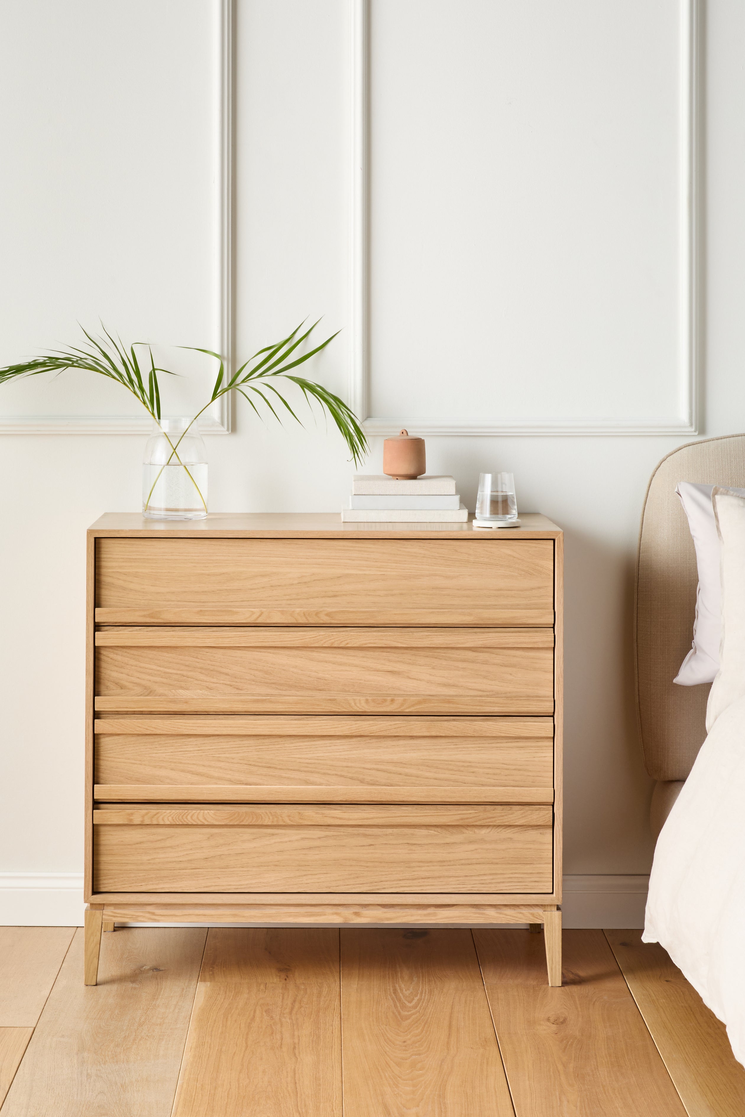 Belgrave Oak 4 Drawer Walnut Chest of Drawers